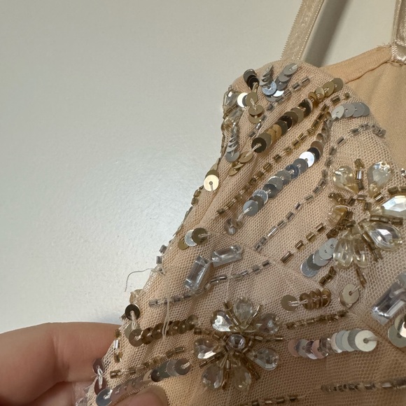 MAC DUGGAL EMBELLISHED FLORAL DETAIL ONE SHOULDER GOWN 93739 Size 4 worn once - Picture 4 of 9